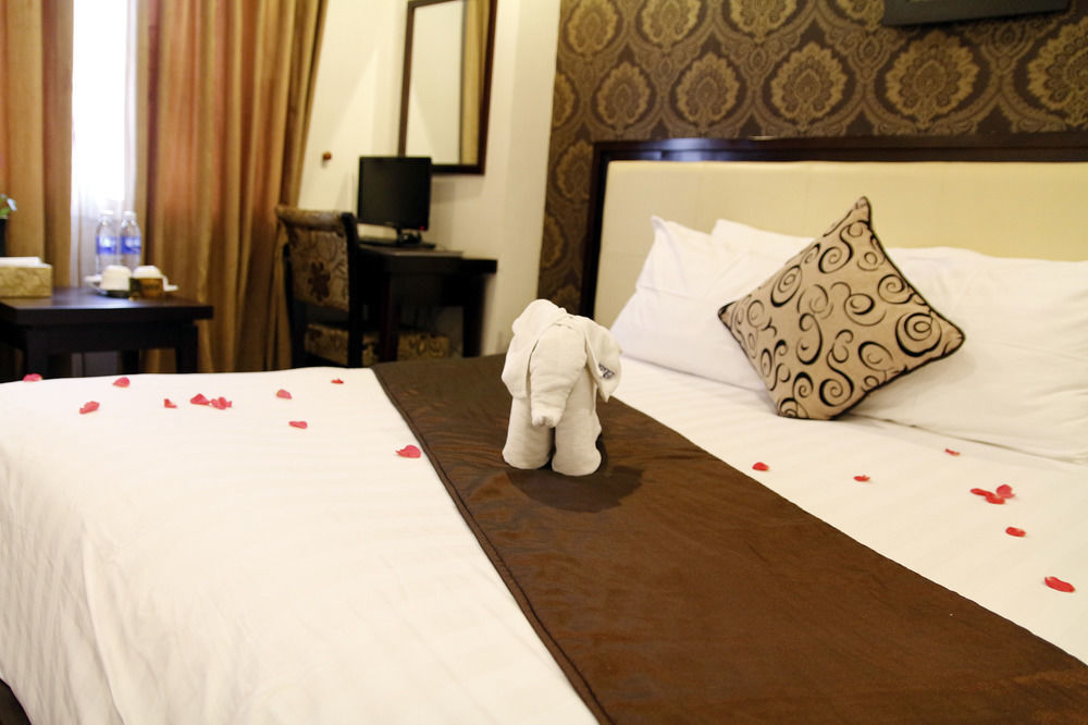 Serene Premier Hotel Hanoi Exterior photo