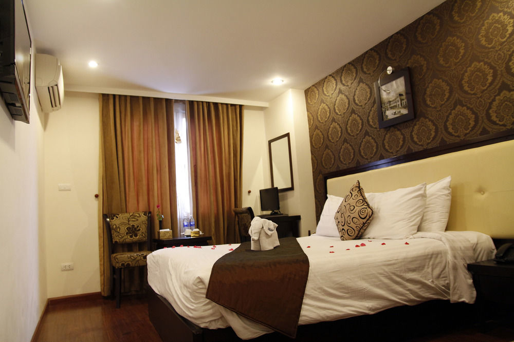 Serene Premier Hotel Hanoi Exterior photo